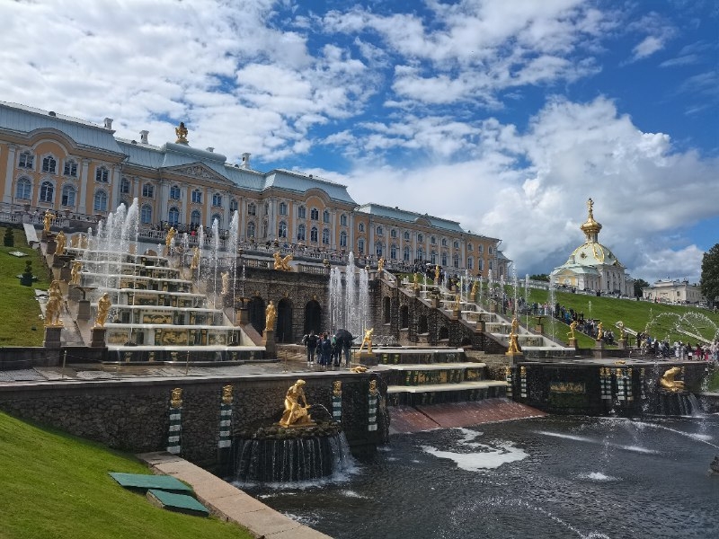 Дворцы и парки города Санкт-Петербург